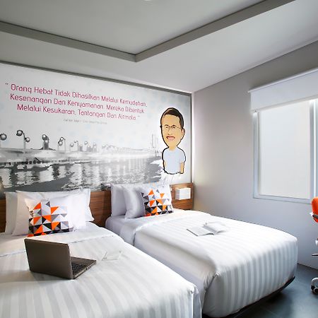 Berry Biz Hotel Семіньяк Екстер'єр фото