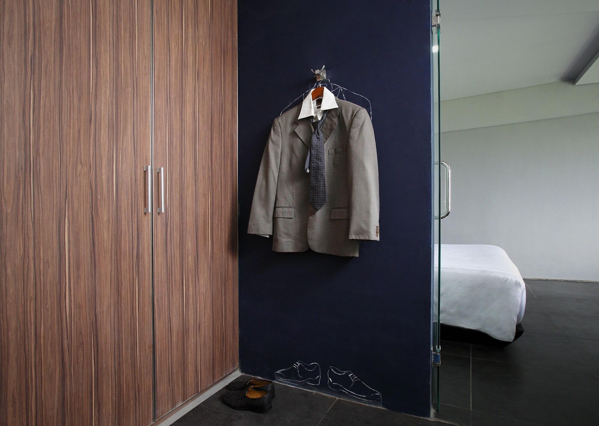 Berry Biz Hotel Семіньяк Екстер'єр фото