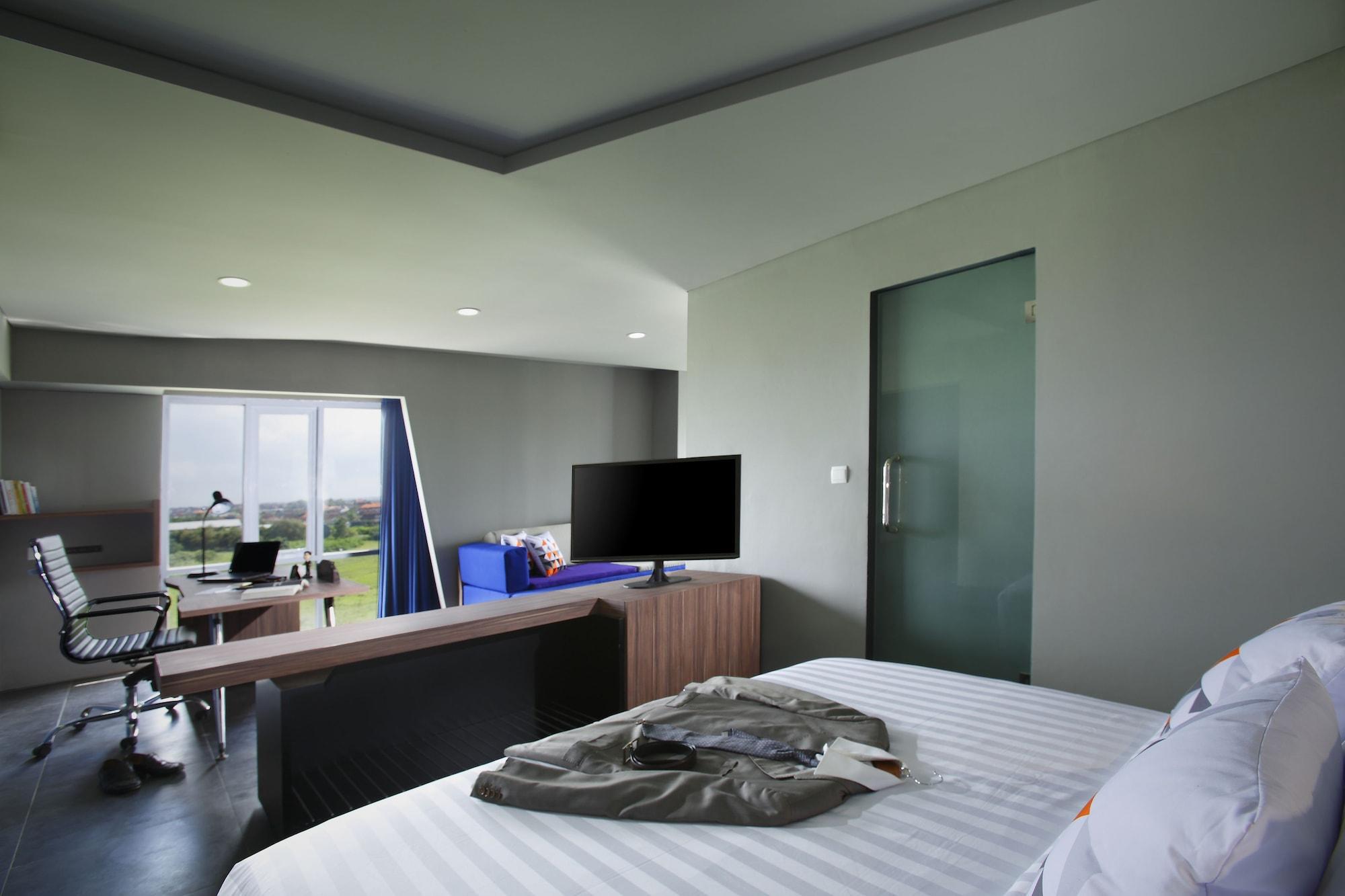Berry Biz Hotel Семіньяк Екстер'єр фото
