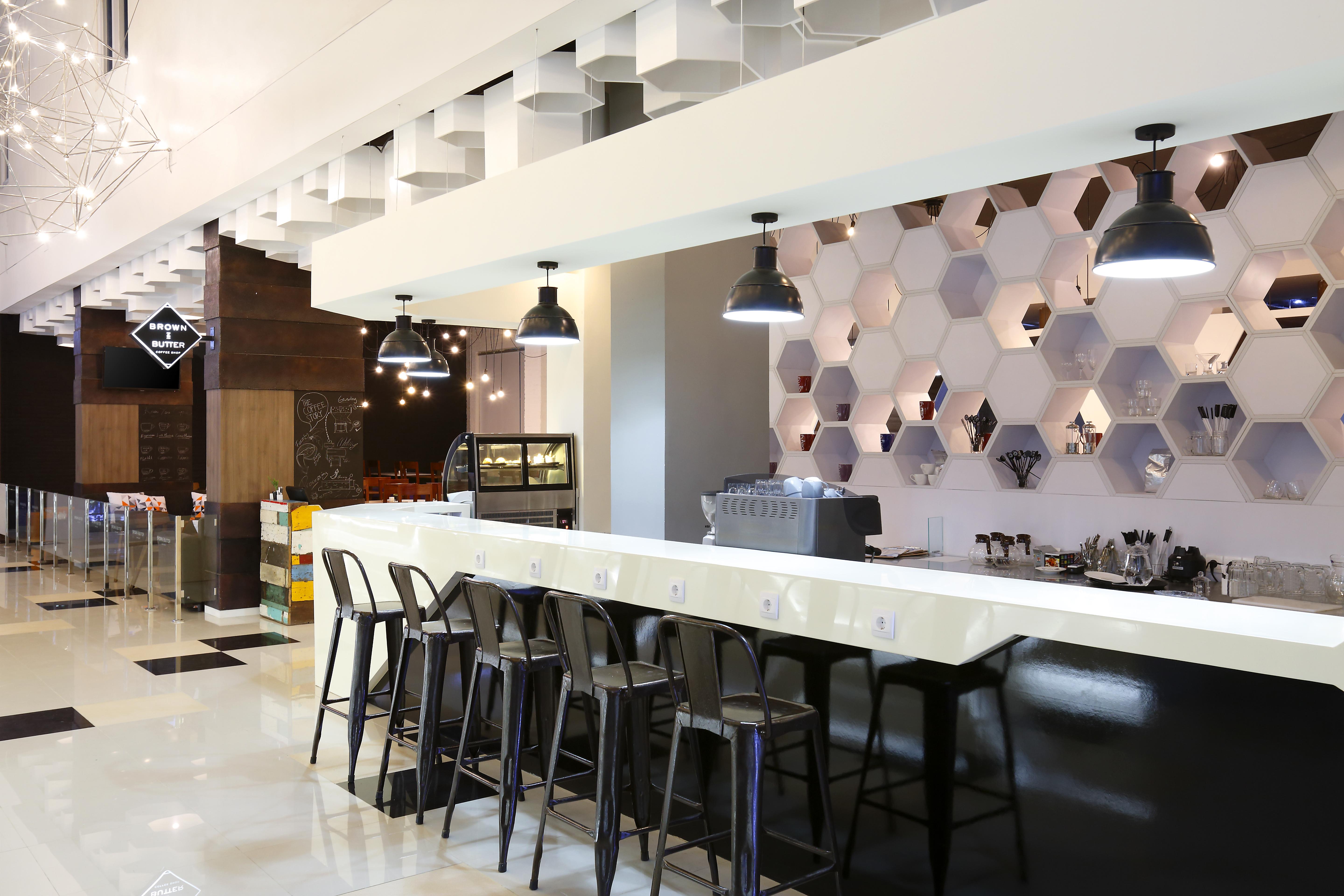 Berry Biz Hotel Семіньяк Екстер'єр фото