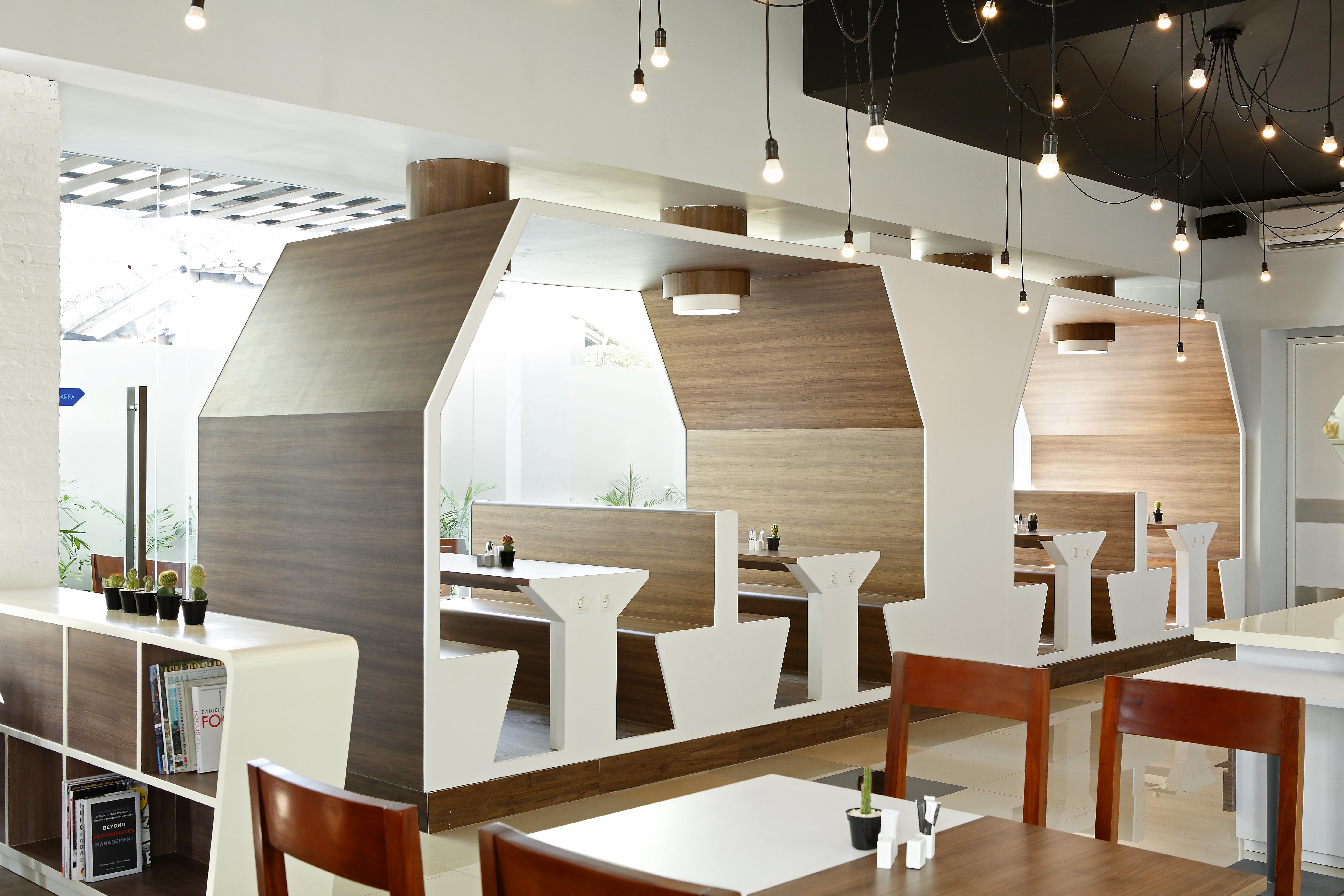 Berry Biz Hotel Семіньяк Екстер'єр фото