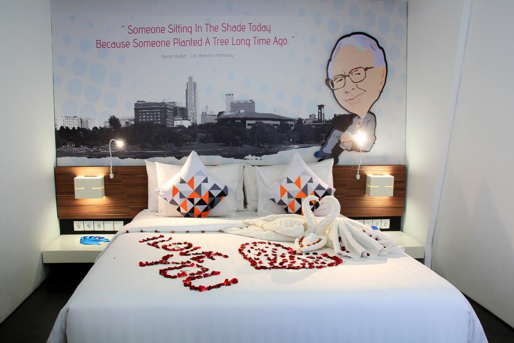 Berry Biz Hotel Семіньяк Екстер'єр фото